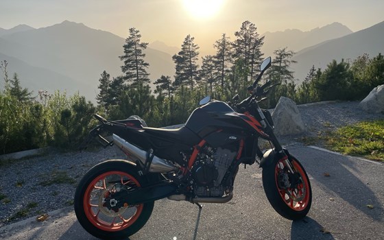 Gebrauchtmotorrad KTM 890 Duke R - Bild 2