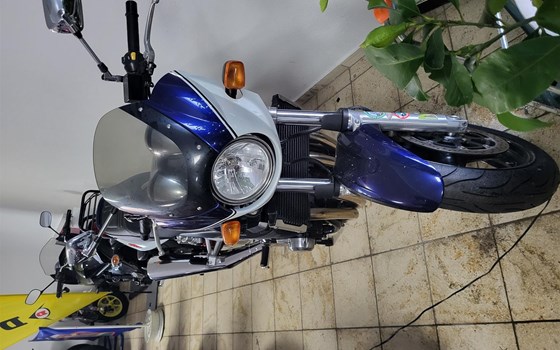 Gebrauchtmotorrad Suzuki GSX 1400 - Bild 2