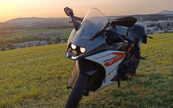 Gebrauchtmotorrad KTM RC 125 - Bild 1