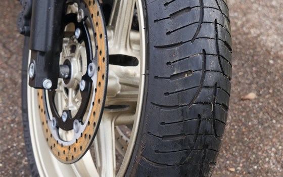 Gebrauchtmotorrad Suzuki SFV 650 Gladius - Bild 16