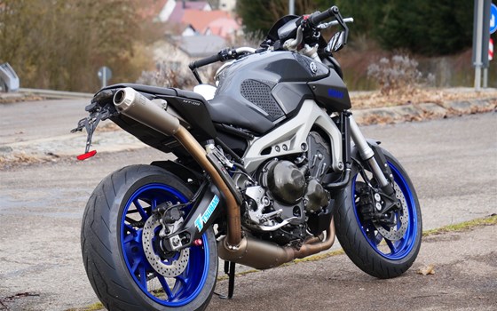 Gebrauchtmotorrad Yamaha MT-09 - Bild 3