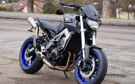 Gebrauchtmotorrad Yamaha MT-09 - Bild 1