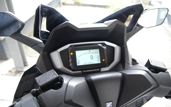Neufahrzeug Honda Forza 350 - Bild 11