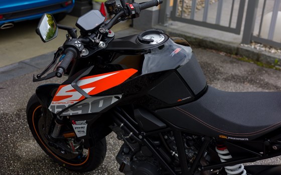 Gebrauchtmotorrad KTM 1290 Super Duke R - Bild 4