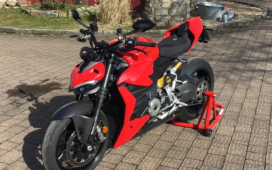 Gebrauchtmotorrad Ducati Streetfighter V2 - Bild 9
