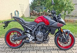 Neumotorrad Suzuki GSX-8S