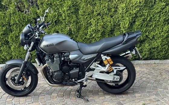 Gebrauchtmotorrad Yamaha XJR 1300 - Bild 2