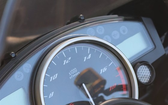 Gebrauchtmotorrad Yamaha YZF-R6 - Bild 5