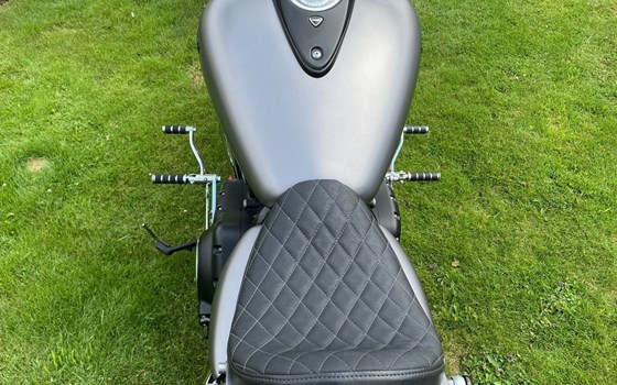 Gebrauchtmotorrad Triumph Thunderbird Storm - Bild 7