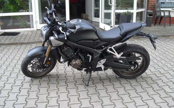 Neufahrzeug Honda CB650R E-Clutch - Bild 2