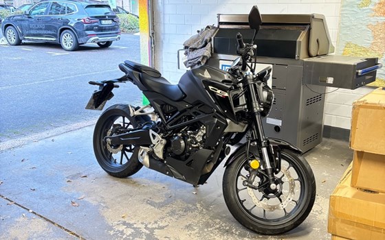 Gebrauchtmotorrad Honda CB 125 - Bild 5