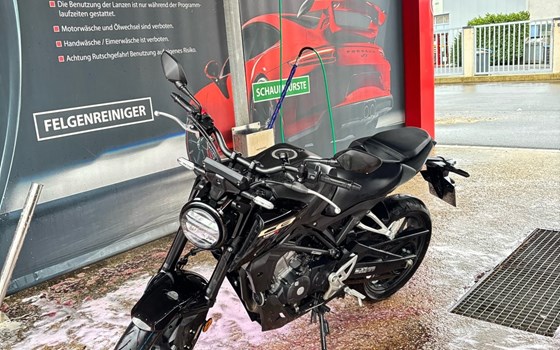 Gebrauchtmotorrad Honda CB 125 - Bild 1