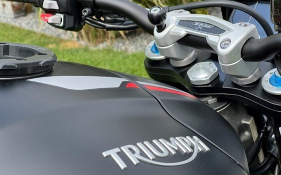 Gebrauchtmotorrad Triumph Speed Triple RS - Bild 6