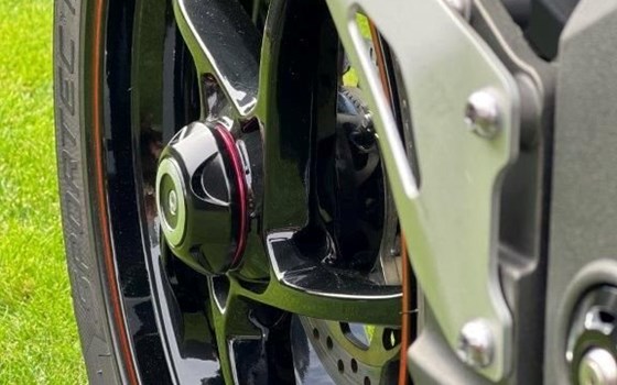 Gebrauchtmotorrad Triumph Speed Triple RS - Bild 7