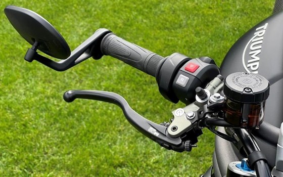 Gebrauchtmotorrad Triumph Speed Triple RS - Bild 8