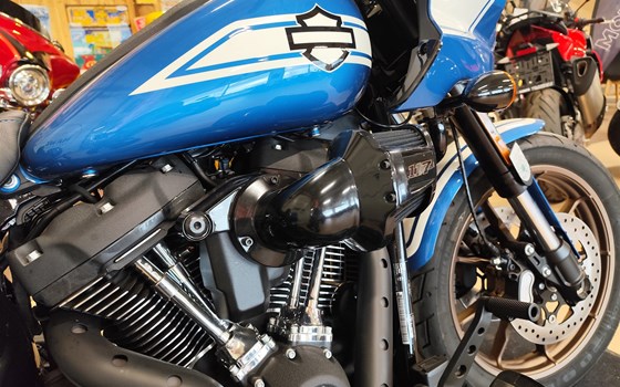 Gebrauchtmotorrad Harley-Davidson Softail Low Rider ST - Bild 4