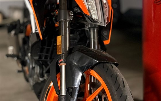 Motorrad Occasion KTM 390 Duke - Bild 1