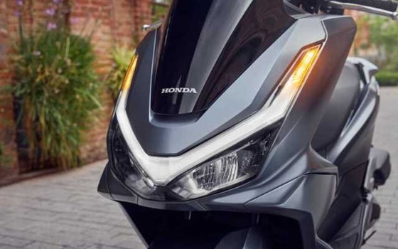 Gebrauchtmotorrad Honda PCX125 DX - Bild 4