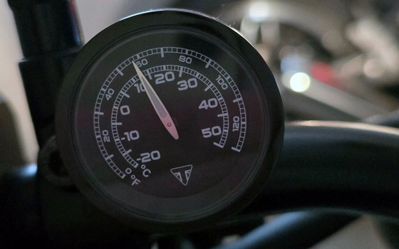 Gebrauchtmotorrad Triumph Street Twin - Bild 12