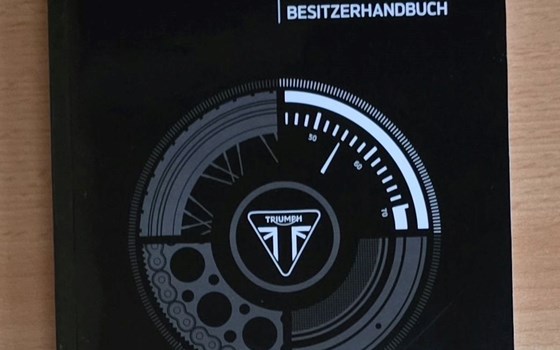 Gebrauchtmotorrad Triumph Street Twin - Bild 20