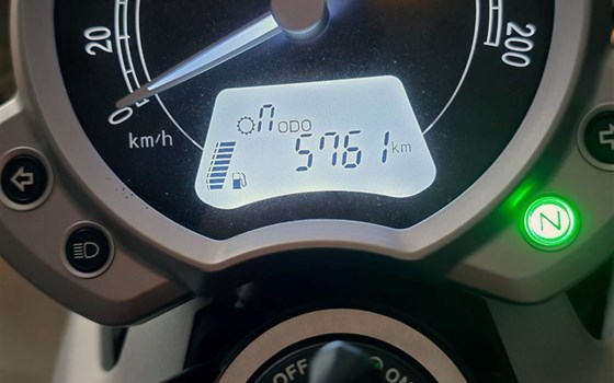 Gebrauchtmotorrad Triumph Street Twin - Bild 9