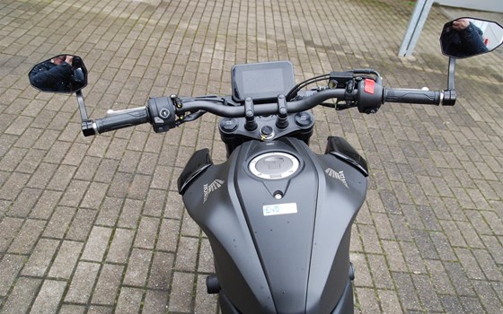 Neufahrzeug Honda CB125R - Bild 8