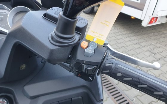 Gebrauchtmotorrad Kymco XCiting 400 S - Bild 10