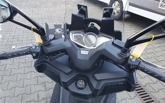 Gebrauchtmotorrad Kymco XCiting 400 S - Bild 9