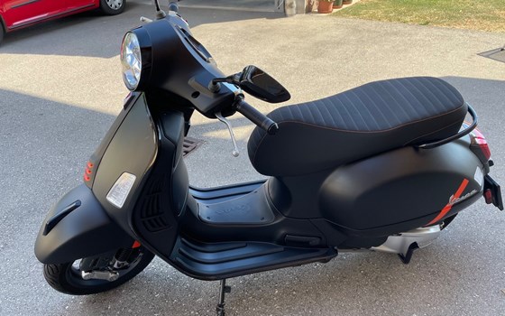 Gebrauchtmotorrad Vespa GTS 300 Super Sport - Bild 3