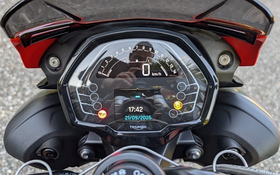 Gebrauchtmotorrad Triumph Street Triple 765 R - Bild 27