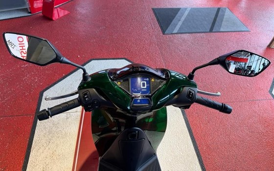 Gebrauchtmotorrad Honda SH125 - Bild 4