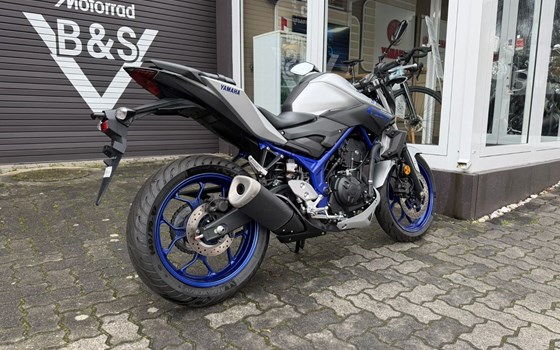 Gebrauchtmotorrad Yamaha MT-03 - Bild 3