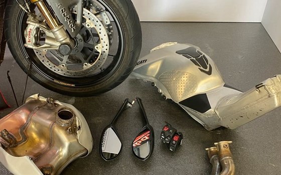 Gebrauchtmotorrad Ducati Panigale V4 R - Bild 20