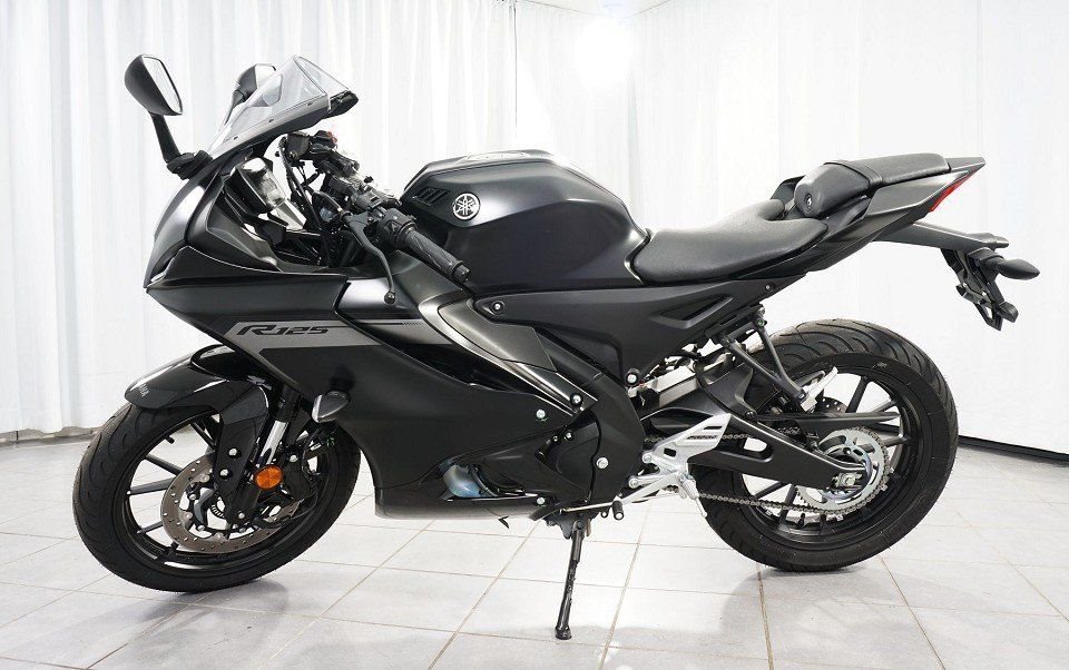 Yamaha R125 