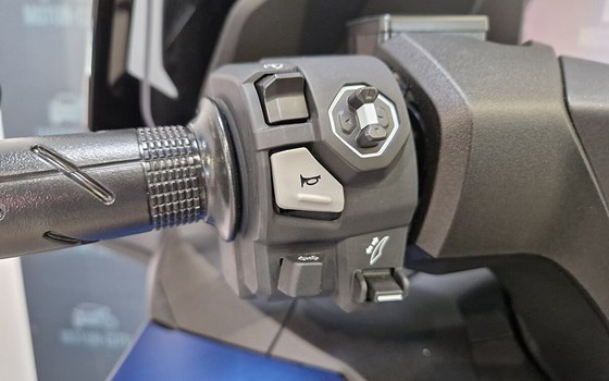 Gebrauchtmotorrad Honda Forza 125 - Bild 6