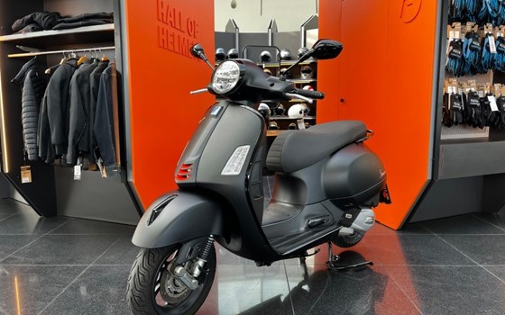 Gebrauchtmotorrad Vespa GTS 125 Super Sport - Bild 1