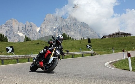 Gebrauchtmotorrad BMW F 900 R - Bild 2