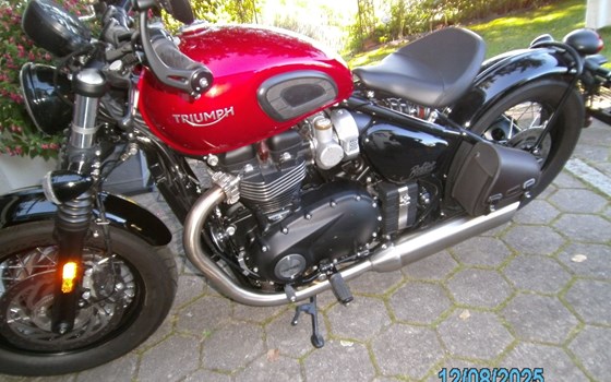 Gebrauchtmotorrad Triumph Bonneville Bobber Black - Bild 1