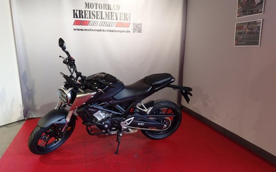 Gebrauchtmotorrad Honda CB125R - Bild 4