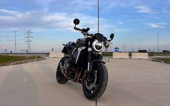 Gebrauchtmotorrad Honda CB 1000 R - Bild 1