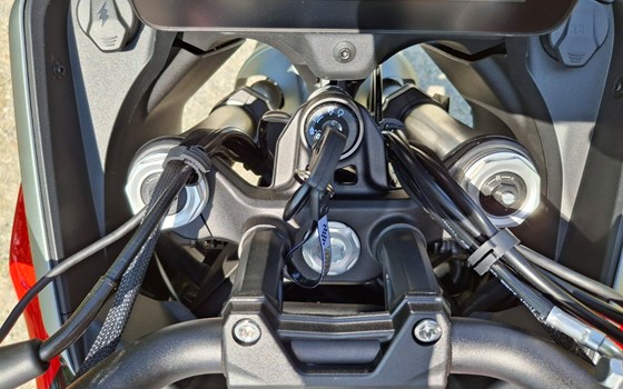 Gebrauchtmotorrad QJ Motor SRT 600 SX - Bild 20