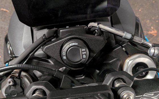 Gebrauchtmotorrad BMW S 1000 R - Bild 12