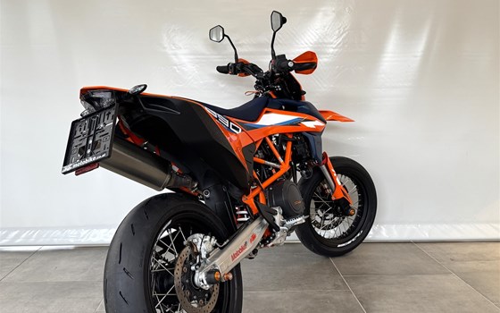 Gebrauchtmotorrad KTM 690 SMC R - Bild 6
