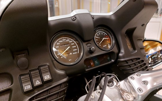 Gebrauchtmotorrad BMW R 1100 RT - Bild 10