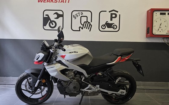 Gebrauchtmotorrad Aprilia Tuono 457 - Bild 1