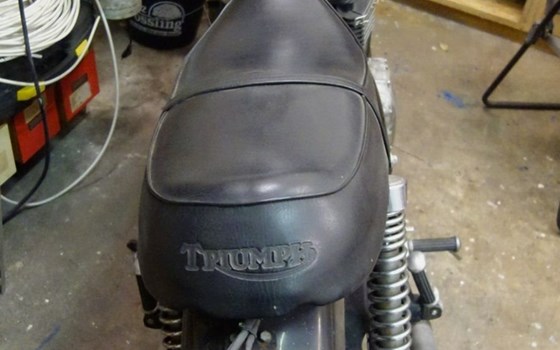 Gebrauchtmotorrad Triumph Thruxton - Bild 2