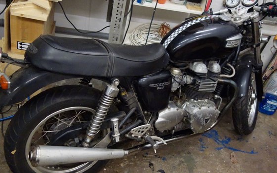 Gebrauchtmotorrad Triumph Thruxton - Bild 3