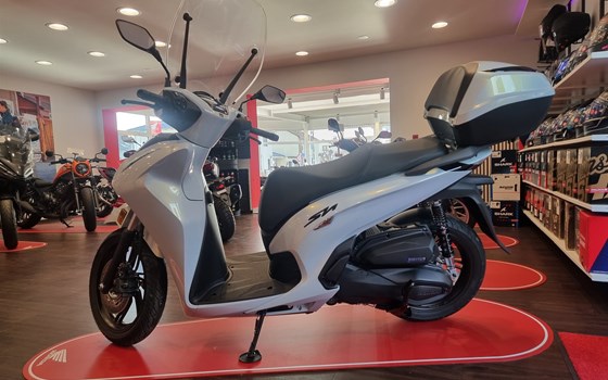 Gebrauchtmotorrad Honda SH350i - Bild 2