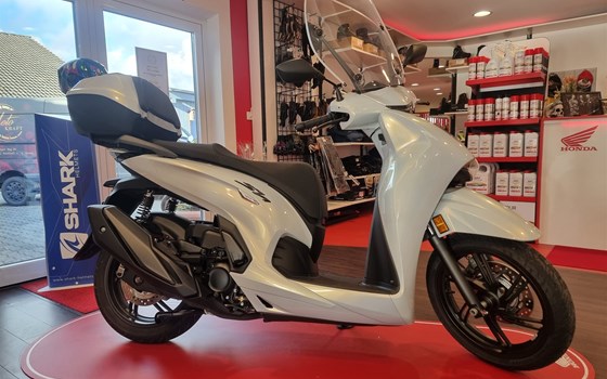 Gebrauchtmotorrad Honda SH350i - Bild 1