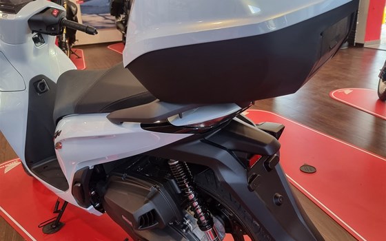 Gebrauchtmotorrad Honda SH350i - Bild 6